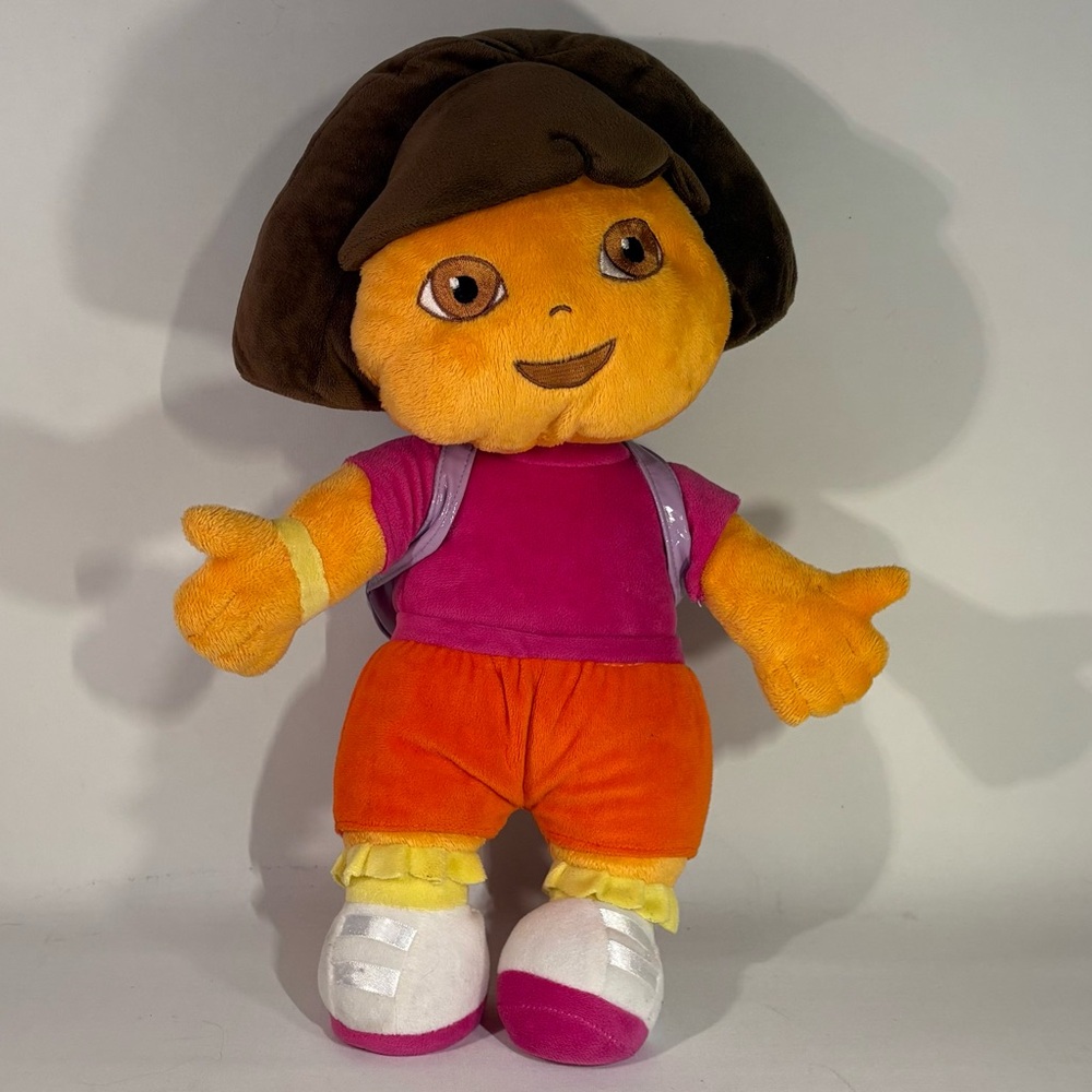 2008 DORA THE EXPLORER UNIVERSAL STUDIOS 17 INCH PLUSH COLLECTIBLE STUFFED TOY